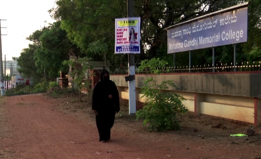 Larangan Hijab di India