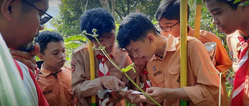 Siswa SMPIT Dar el-Iman kemah