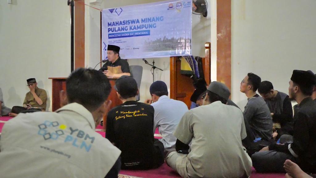 Mahasiswa Minang Pulang Kampung