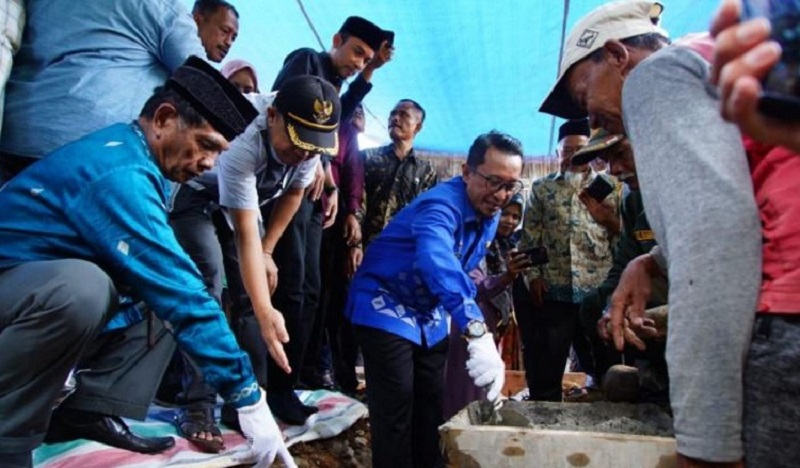 Warga Tanah Datar