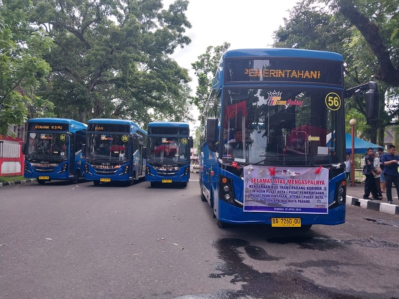 Bus Trans Padang