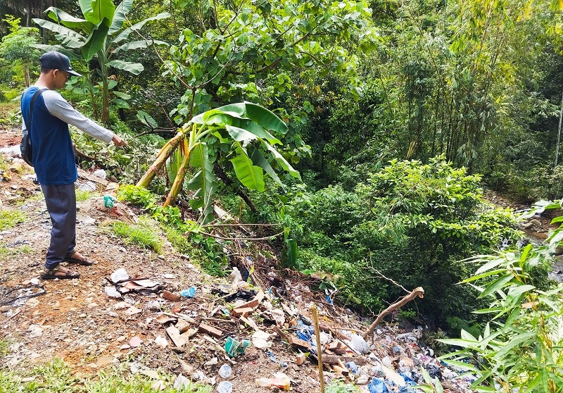 TPS Liar Padang