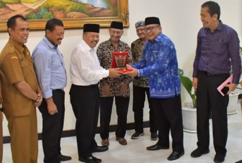 Cucu Buya Hamka