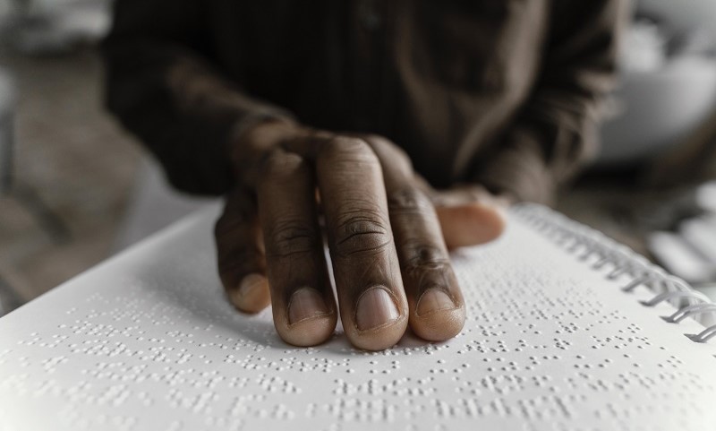 Al-Qur’an Braille Tuna Netra
