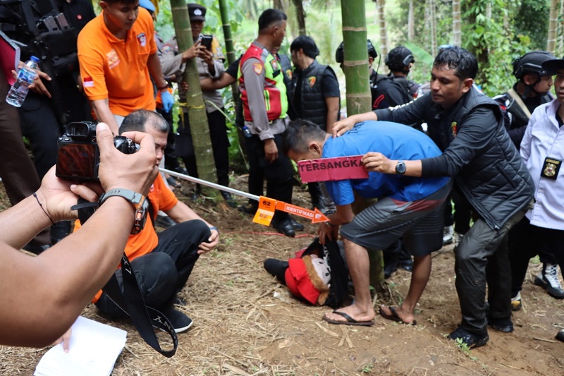Rekonstruksi polisi